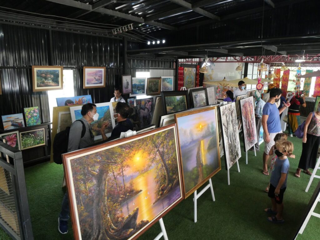 PHOTOS: Hua Hin Art Exhibition on until July 15 - Hua Hin Today English Newspaper Info, Reports, Events and News Social Life