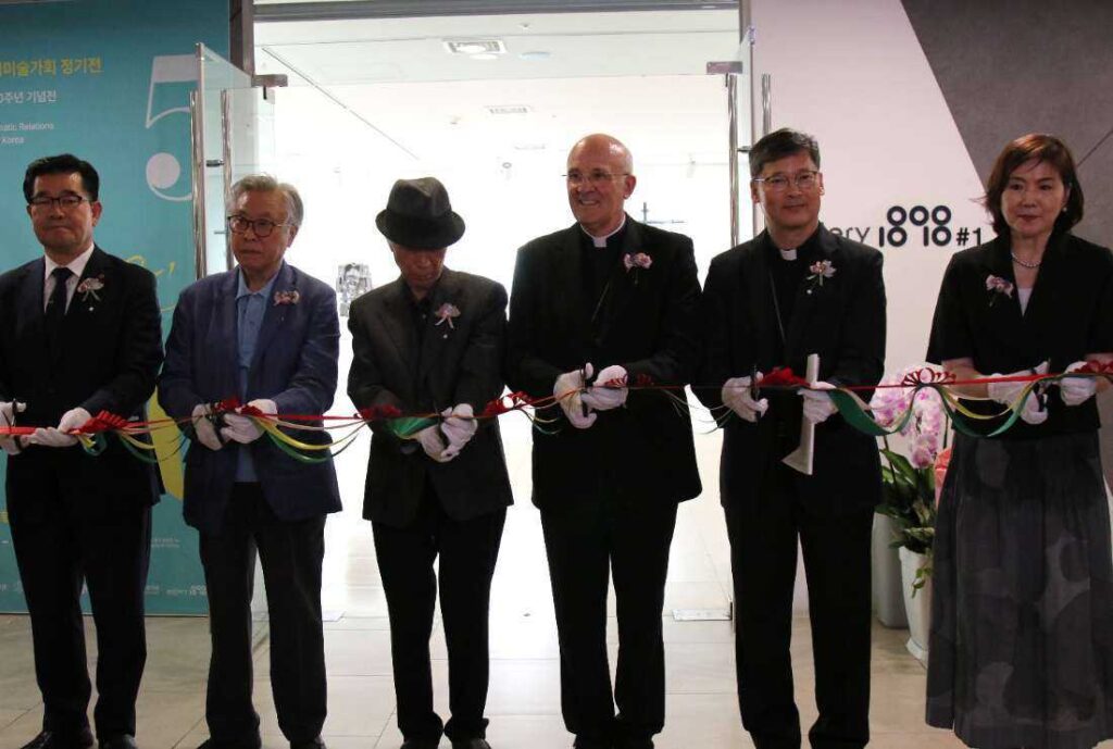 Art exhibition marks 60 years of Korea-Vatican ties - UCA News